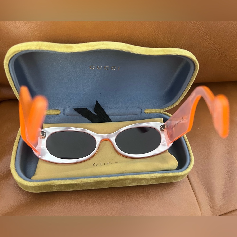 Gucci Sunglasses With Orange Frames - image 2